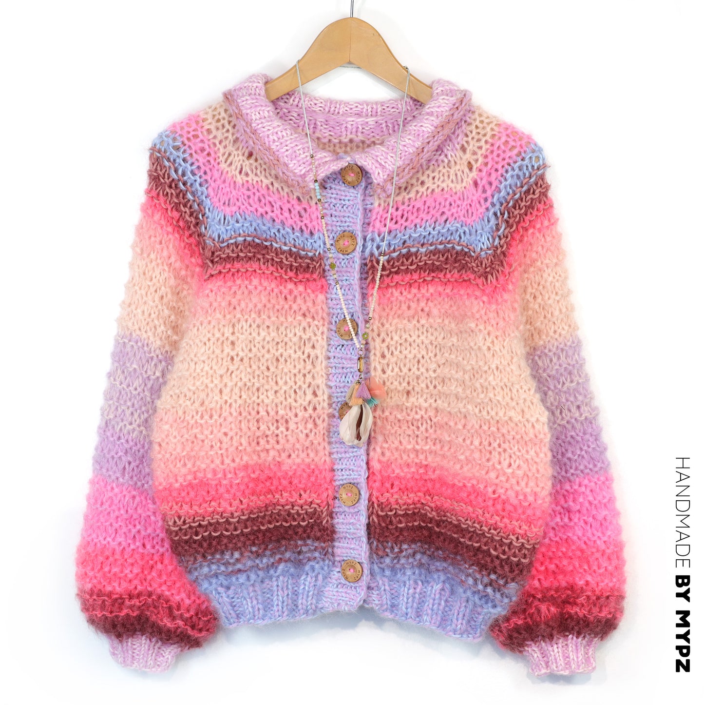 Knit Pattern – MYPZ top-down bomber cardigan Blush en Rouge No10 (ENG-NL-DE)